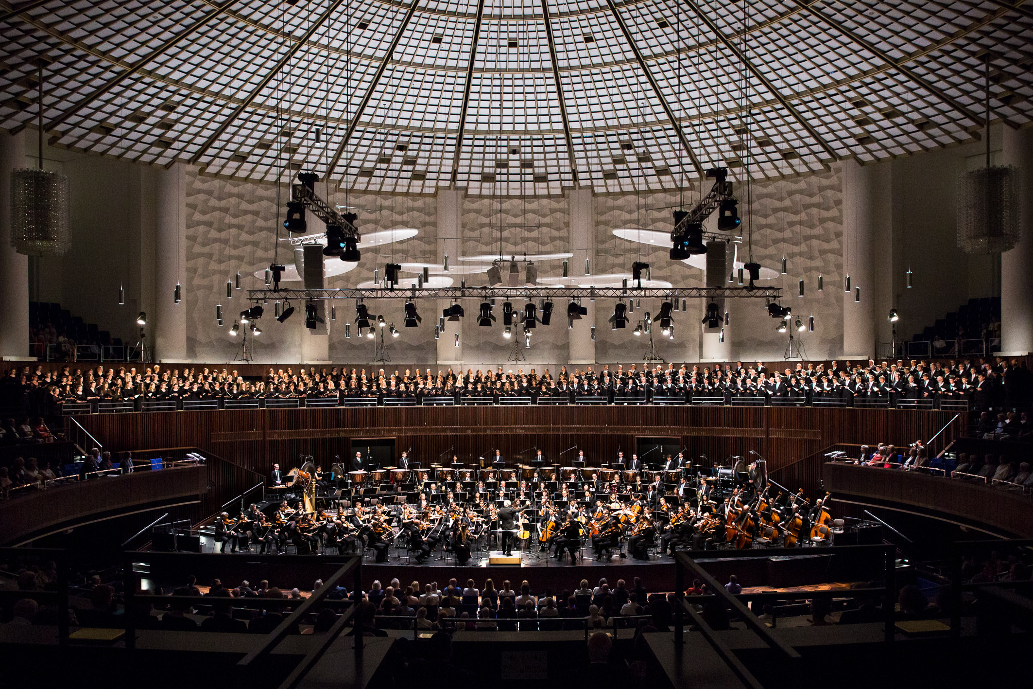 Die KunstFestSpiele 2020 präsentieren: Mahlers Symphonie Nr. 8 - Vorverkaufsstart