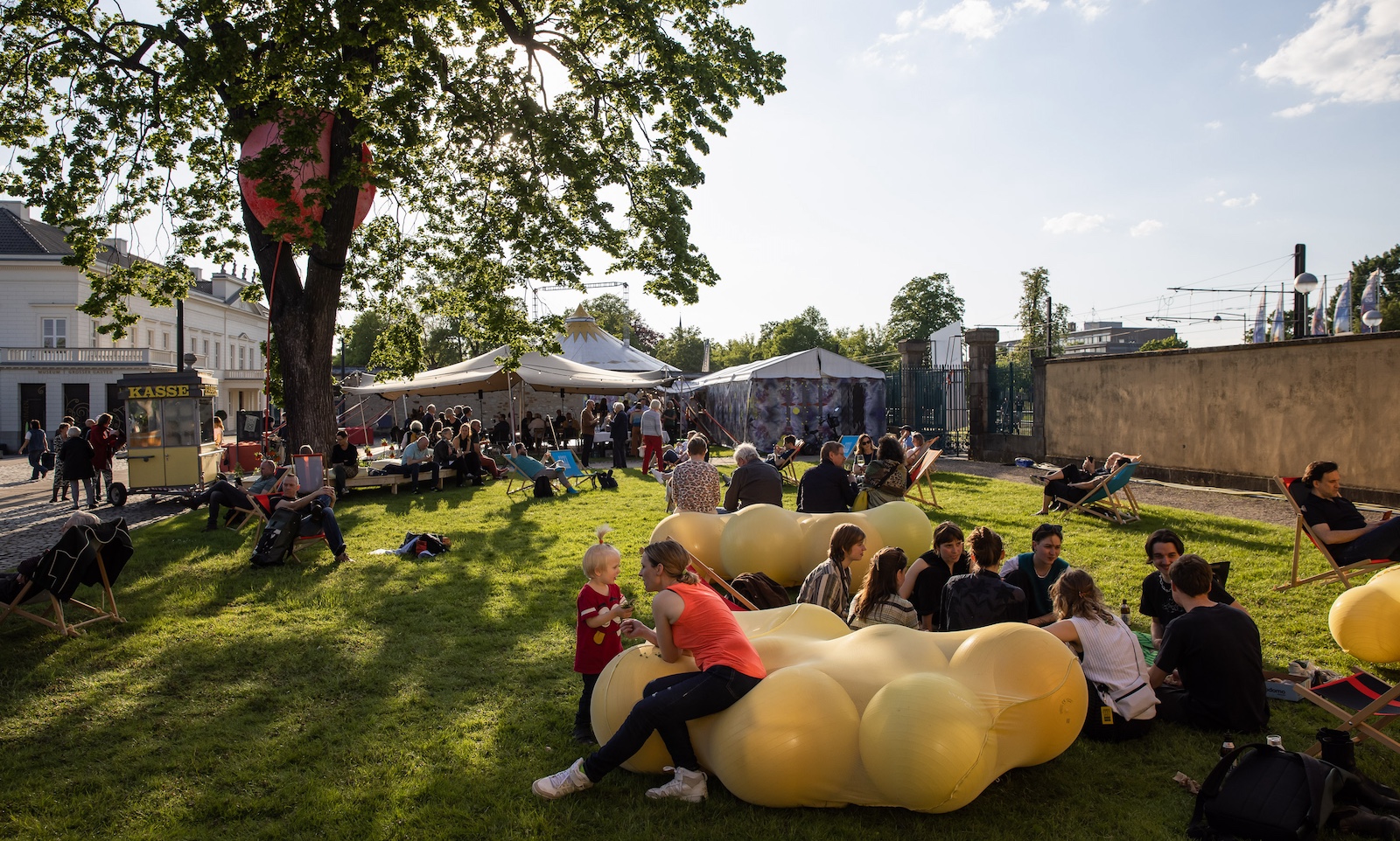 Theatre, music, dance, installation and delicious food: the KunstFestspiele Tag